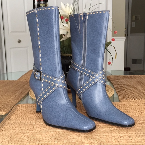 n/a Shoes - NWOT...Blue boots with removable straps ...
